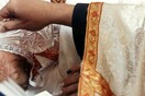 Χαλκιδική: Μήνυση κατά του ιερέα που του έπεσε το βρέφος - Με κάκωση και σπασμένο πόδι το μικρό αγόρι
