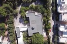 Απίστευτο πώς είναι από μέσα: Μπαίνοντας στην εγκαταλελειμμένη και λεηλατημένη βίλα του Ιόλα