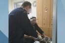 «Παγώνει» το πρόστιμο των 200 ευρώ στην 90χρονη που πουλούσε τερλίκια χωρίς άδεια