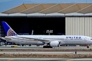 Boeing της United Airlines πραγματοποίησε αναγκαστική προσγείωση στη Νέα Καληδονία