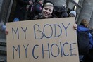 Οι εταιρείες κολοσσοί των ΗΠΑ παίρνουν θέση και στηρίζουν το δικαίωμα στην άμβλωση