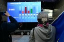 Guardian: Πέντε πράγματα που μάθαμε από τα αποτελέσματα των εκλογών σε ολόκληρη την Ευρώπη