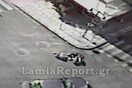 Λαμία: Kάμερα κατέγραψε τροχαίο με ντελιβερά στο κέντρο της πόλης