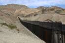 Στρατιώτες θα βάψουν το τείχος στα σύνορα ΗΠΑ - Μεξικό «για να βελτιωθεί η αισθητική του»