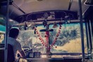 Καλάθια με ζωντανές κότες, τσιγάρο και λαϊκά στα λεωφορεία του ΚΤΕΛ: η Ελλάδα του '70