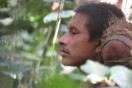 Για πρώτη φορά βίντεο με άνδρα φυλής που ζει στον Αμαζόνιο ανέγγιχτη και απομονωμένη
