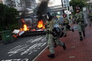Χονγκ Κονγκ: Νέες βίαιες συγκρούσεις ξέσπασαν ανάμεσα σε διαδηλωτές και αστυνομικούς