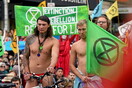 Extinction Rebellion και στην Αθήνα: Οι επαναστάτες οικολόγοι που κινητοποίησαν όλον τον πλανήτη για την κλιματική αλλαγή