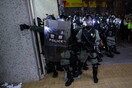 Χονγκ Κονγκ: Νέες βίαιες διαδηλώσεις - Χημικά, βανδαλισμοί και πυρπολημένα οδοφράγματα