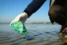 Πόσα πλαστικά απόβλητα έχει «παραγάγει» ο κορωνοϊός;