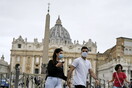 Η Ιταλία έκανε υποχρεωτική τη χρήση μάσκας σε όλους τους ανοιχτούς χώρους