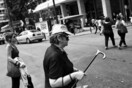 Bloomberg: O Tσίπρας ζητά απ΄ τη γιαγιά να διαπιστώσει εάν η συμφωνία για το χρέος είναι δίκαιη