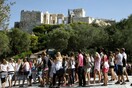 Τρία ευρώ το νερό κάτω από την Ακρόπολη