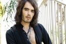 Russell Brand: «Οι χρήστες ναρκωτικών ουσιών δεν είναι εγκληματίες. Χρειάζονται αγάπη και συμπόνια»