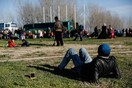 Απέραντο hot spot η εθνική οδός Αθηνών-Λαμίας- Πάνω από 2.000 πρόσφυγες ακινητοποιημένοι