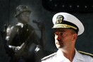 Νew York Times: Ένας Έλληνας ναύαρχος, αντιπρόεδρος της Χίλαρι Κλίντον;
