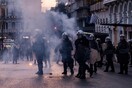 Guardian: "Εξαγριωμένοι όλοι"- Θυμωμένοι οι Έλληνες προβλέπουν Grexit και δραχμή