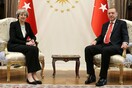 Η Τερέζα Μέι στην «αγκαλιά» του Ερντογάν με deal για κατασκευή μαχητικών αεροσκαφών αξίας 125 εκατ. $
