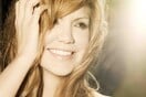 Η Alison Krauss τραγουδά το "All alone am I" του Χατζιδάκι και το ανεβάζει στην πρώτη δεκάδα του Billboard 200 μετά από δεκαετίες