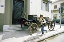 'Ενας καουμπόι στη Λιοσίων.