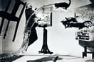 Πώς ο Salvador Dalí κι ο Halsman έβγαλαν την εμβληματική τους φωτογραφία "Dali Atomicus"