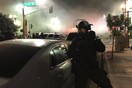 ΗΠΑ: Δακρυγόνα και σπρέι πιπεριού για τη διάλυση διαδηλωτών κατά του Τραμπ στο Φοίνιξ