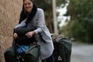 Μια γυναίκα ταξιδεύει μόνη με το ποδήλατό της από την Μεγάλη Βρετανία στο Ιράν