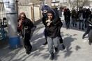 «Σε περίπτωση που πεθάνω...»: Γιατί οι Αφγανοί κρατούν σημειώματα στις τσέπες τους