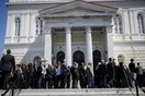 Πλήθος κόσμου στην κηδεία του Στέλιου Σκλαβενίτη - Εργαζόμενοι των σούπερ μάρκετ, φίλοι, επιχειρηματίες και πολιτικοί στο τελευταίο αντίο