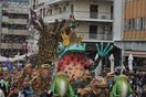 Η μεγάλη παρέλαση του Καρναβαλιού της Πάτρας με 30.000 συμμετέχοντες και όλη την πόλη να χορεύει
