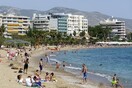 Οι κατάλληλες και ακατάλληλες παραλίες για μπάνιο στην Αττική- Τι γίνεται με τις Γαλάζιες Σημαίες