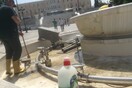 Bρέθηκε ο "υπαίτιος" για τους αφρούς στο συντριβάνι
