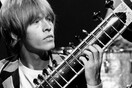 Ο Brian Jones των Rolling Stones πέθανε σαν σήμερα «από κέφι στην πολυτελή πισίνα του σπιτιού του»