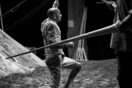 Αποκλειστικό: Οι πρώτες φωτογραφίες του «Δον Κιχώτη» με τον Άρη Σερβετάλη