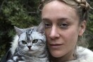 Η Chloë Sevigny μιλάει για την ταινία που γύρισε με ένα 7χρονο κορίτσι και πέντε γάτες