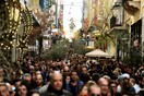 Ξεκινά το εορταστικό ωράριο στα καταστήματα