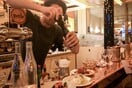 6 παριζιάνικα bars a vin για όσους αγαπάνε το κρασί (και τα ταξίδια)