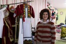 Η Βασιλική κατάφερε από ένα χωριό των Τρικάλων να εξάγει παραδοσιακές ενδυμασίες σε όλο τον κόσμο