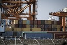 Politico: Με πρόστιμο 200 εκατ. ευρώ αντιμέτωπη η Ελλάδα για δίκτυο απάτης κινέζικων εισαγωγών μέσω Πειραιά
