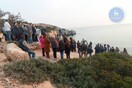 Δεκάδες πολίτες της Ρόδου στο σημείο που βρέθηκε νεκρή η φοιτήτρια - Θλίψη και οργή σ' όλο το νησί