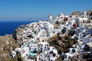 Ο συνδυασμός του λευκού και του μπλε στις Κυκλάδες επιβλήθηκε από τον Ιωάννη Μεταξά