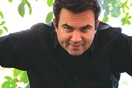 Ο Αντώνης Καρπετόπουλος αφηγείται τη ζωή του στη LifO