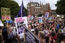 Βρετανία: Οργή εναντίον του Τζόνσον για την αναστολή της λειτουργίας του κοινοβουλίου