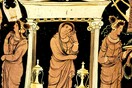 «Οταν απόκαμε πια από τα δάκρυα, θυμήθηκε να φάει».