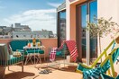Caravan Bed & Breakfast: Το καραβάνι της πόλης συνεχίζει το ταξίδι του
