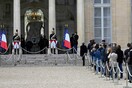 Οι Γάλλοι αποχαιρετούν τον Ζακ Σιράκ - Ουρές στο Μέγαρο των Ηλυσίων