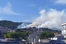 Φωτιά στις Σπέτσες: Καίει δασική έκταση κοντά στην πόλη - Μόνο εθελοντές στο νησί