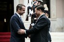Guardian: H Κίνα φέρνει δώρα στην Αθήνα - Το «κεφάλι του δράκου» και οι νέες συμφωνίες