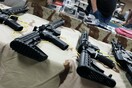 Καλιφόρνια: Το λόμπι των όπλων απαιτεί να μείνουν ανοικτά τα οπλοπωλεία εν μέσω πανδημίας