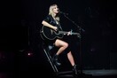 Η Τέιλορ Σουίφτ κυκλοφόρησε το βιντεοκλίπ του «The Man» - Πλάνα από συναυλία της στο Παρίσι